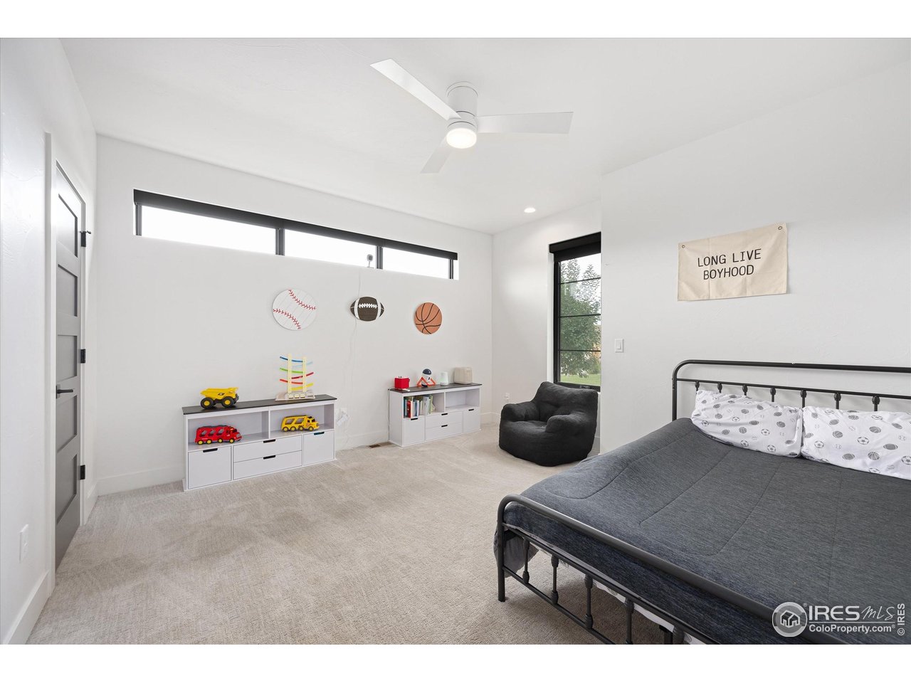 2145 Picture Point Drive Windsor, CO 80550 - Photo 18 of 40 a living room with furniture
