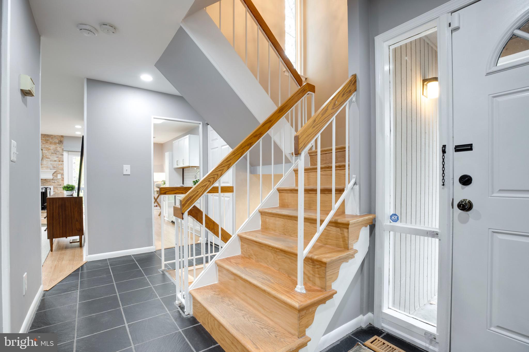 2318 Millennium Lane Reston, VA 20191 - Photo 3 of 34 a view of entryway