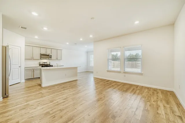 $2,100 | 1936 Bandito Bluff Pass, Leander, TX 78641