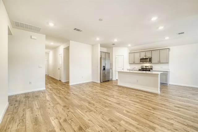 $2,100 | 1936 Bandito Bluff Pass, Leander, TX 78641