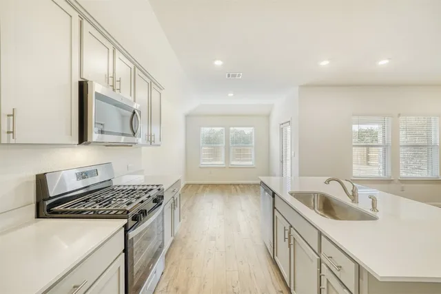 $2,100 | 1936 Bandito Bluff Pass, Leander, TX 78641