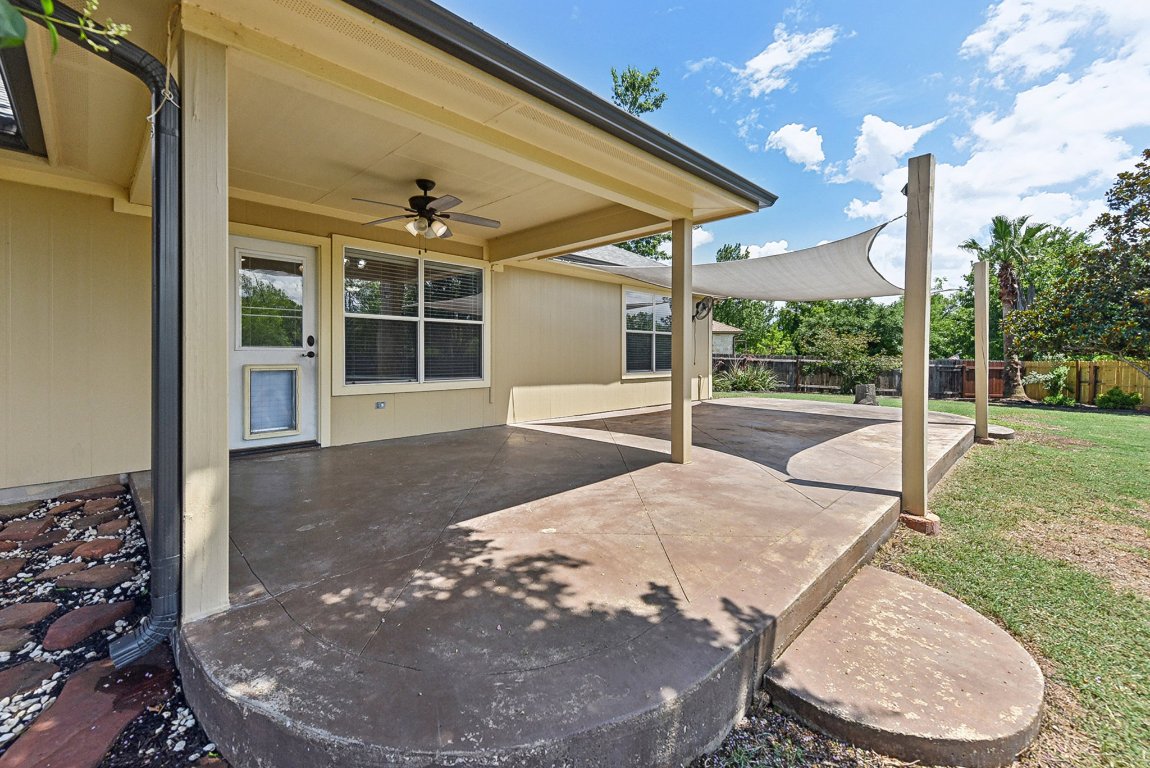 217 Newport Landing Place Round Rock, TX 78665 - Photo 29 of 30 Plenty of sitting space to enjoy!