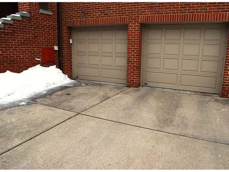 322 Schenley Road Pittsburgh, PA 15217 - Photo 25 of 25 Parking Lot/Garage.