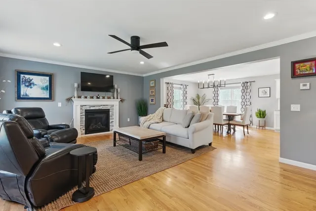 $865,000 | 8 Happy Acres Lane, East Longmeadow, MA 01028