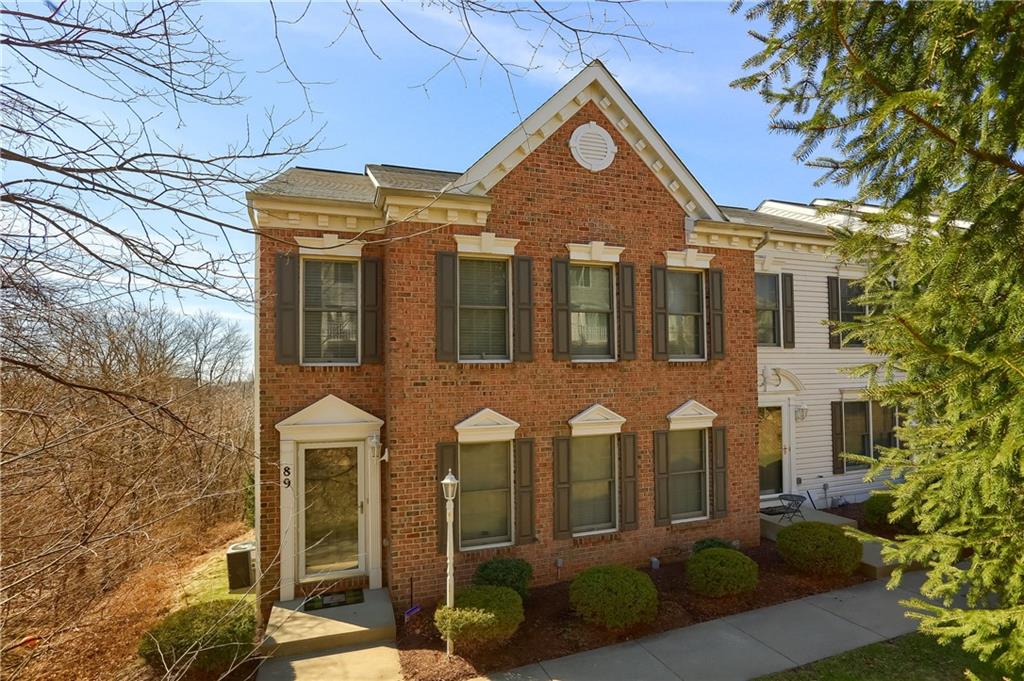 89 Castle View Drive McKees Rocks, PA 15136 - Photo 1 of 25 Gallery Image 1