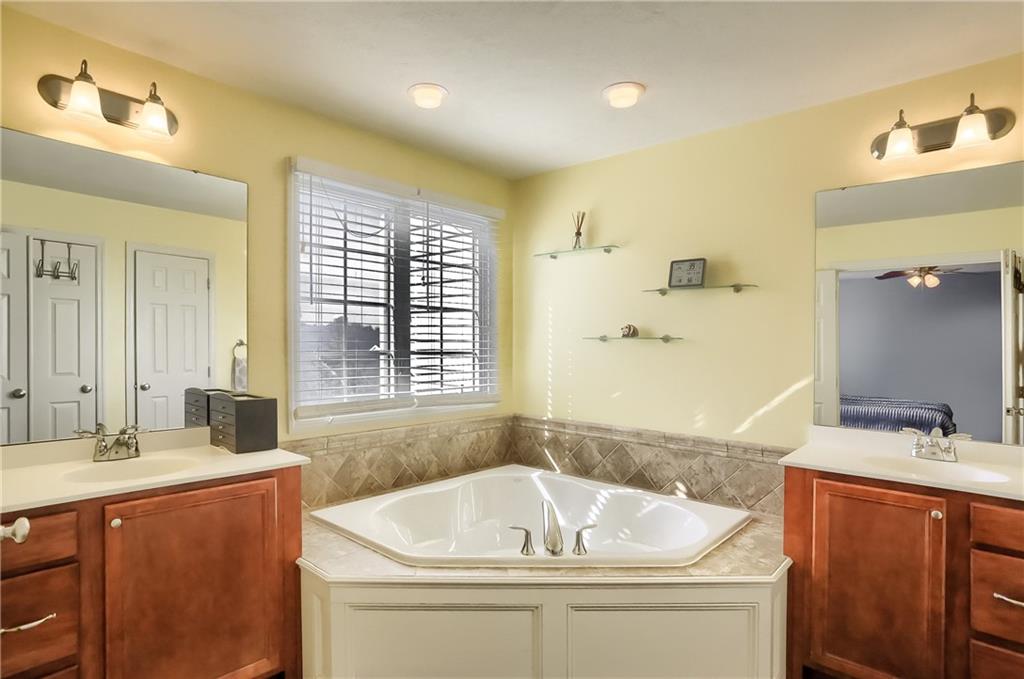 89 Castle View Drive McKees Rocks, PA 15136 - Photo 17 of 25 Gallery Image 17