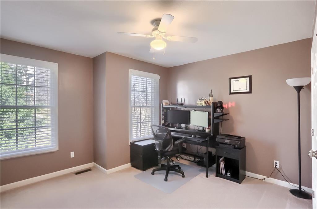 89 Castle View Drive McKees Rocks, PA 15136 - Photo 21 of 25 Gallery Image 21