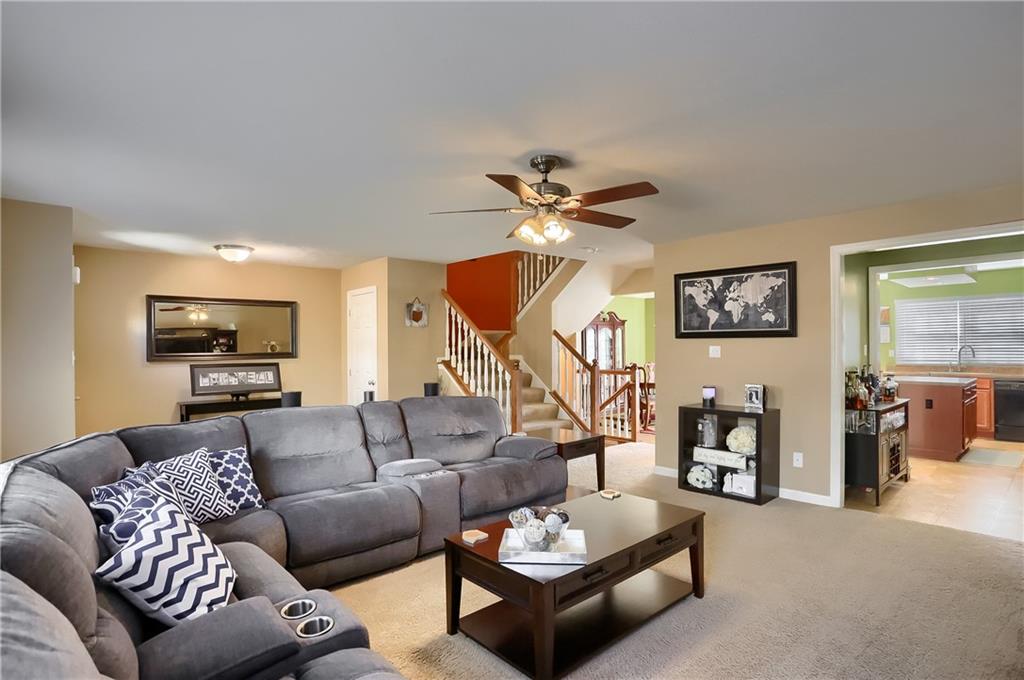 89 Castle View Drive McKees Rocks, PA 15136 - Photo 5 of 25 Gallery Image 5