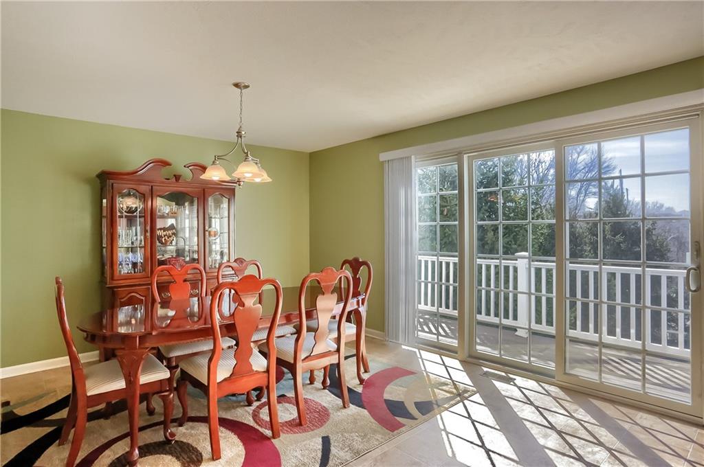 89 Castle View Drive McKees Rocks, PA 15136 - Photo 7 of 25 Gallery Image 7