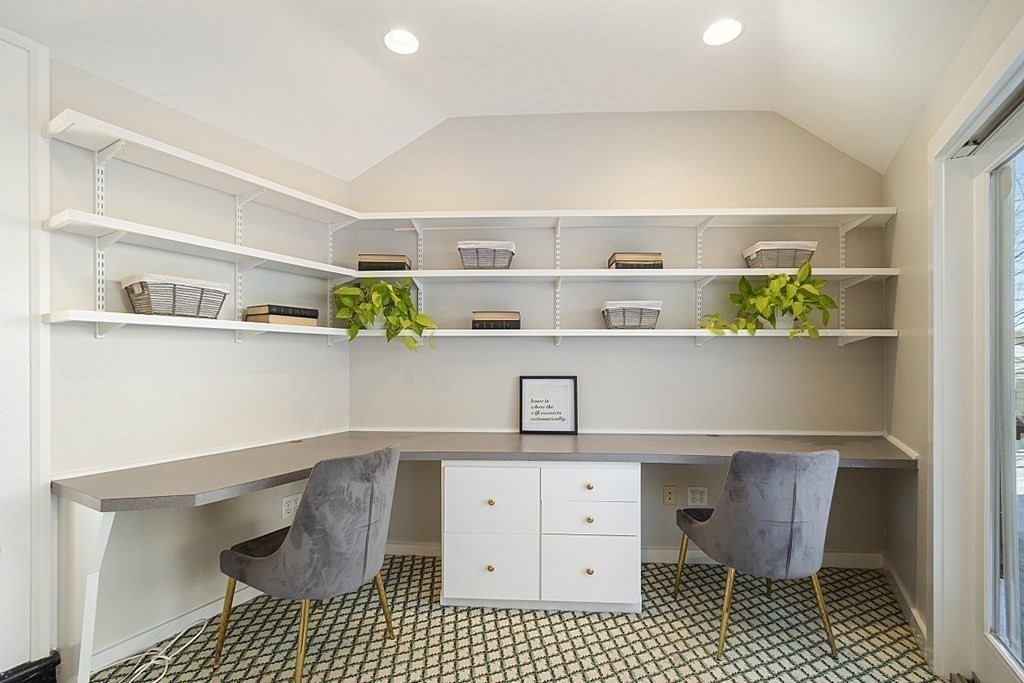 237 Varick Road Newton, MA 02468 - Photo 16 of 42