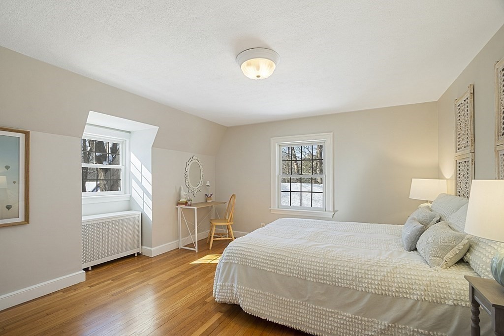 237 Varick Road Newton, MA 02468 - Photo 24 of 42