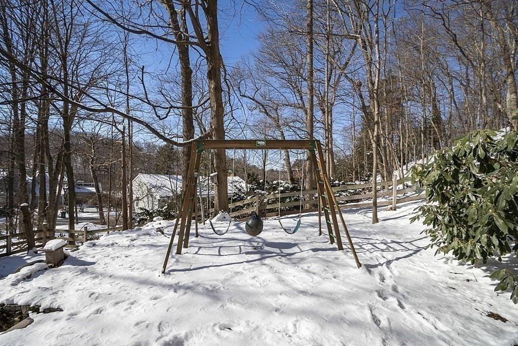 237 Varick Road Newton, MA 02468 - Photo 37 of 42