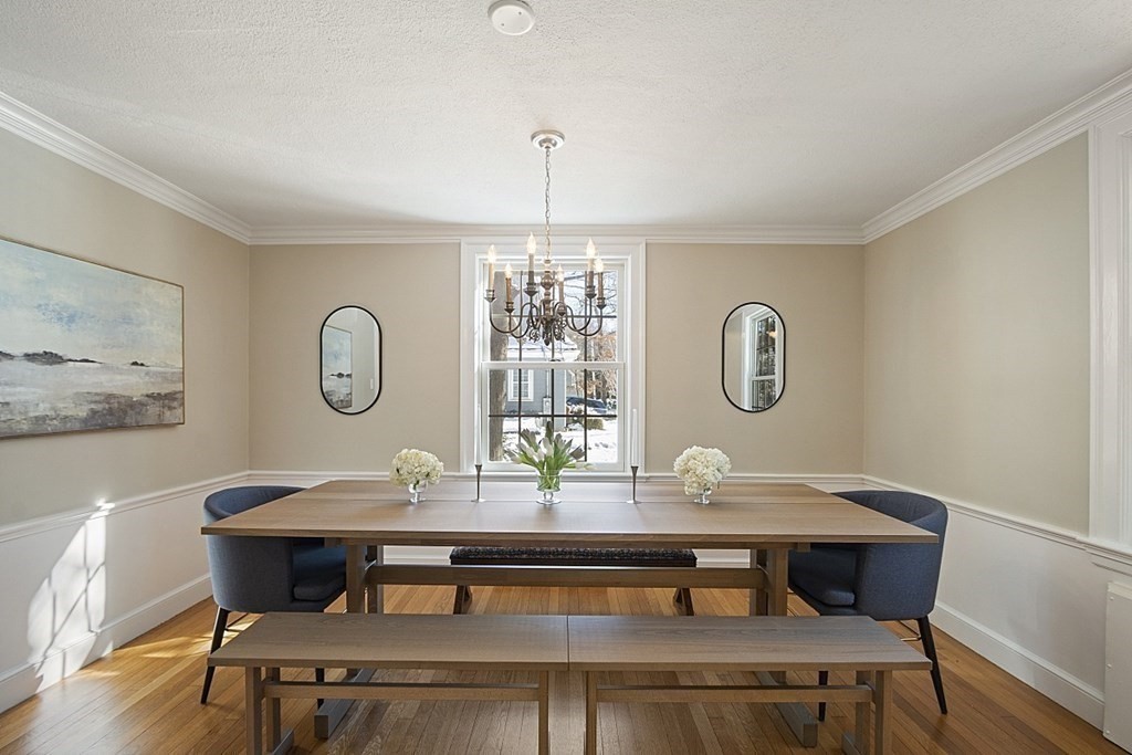 237 Varick Road Newton, MA 02468 - Photo 7 of 42