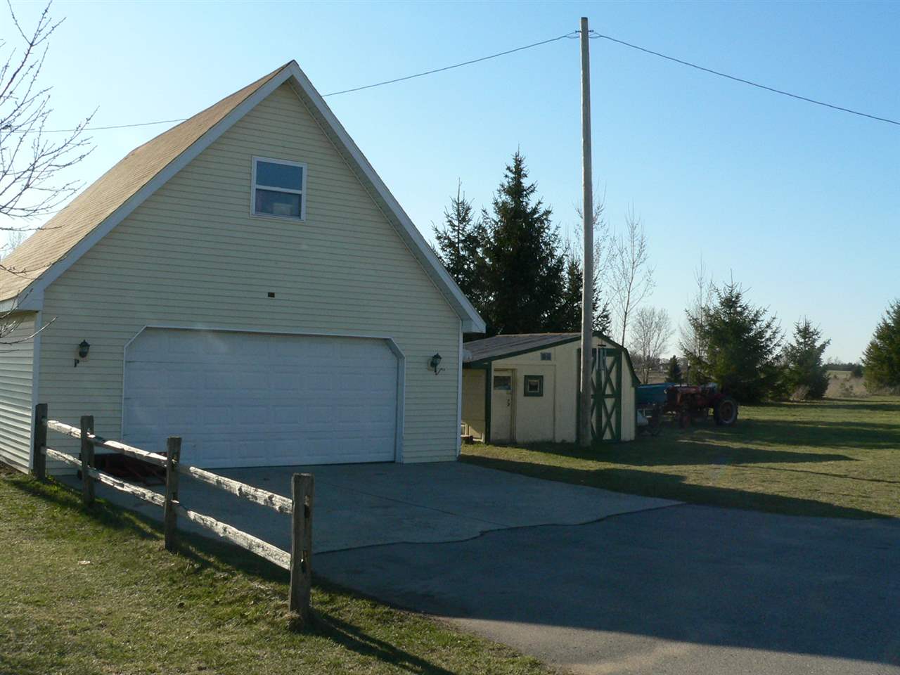 5375 Sparling Road Kingsley, MI 49649 - Photo 4 of 16 1798354-3.JPG