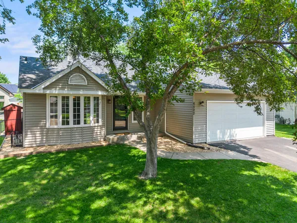 $510,000 | 6522 Gray Fox Curve, Chanhassen, MN 55317