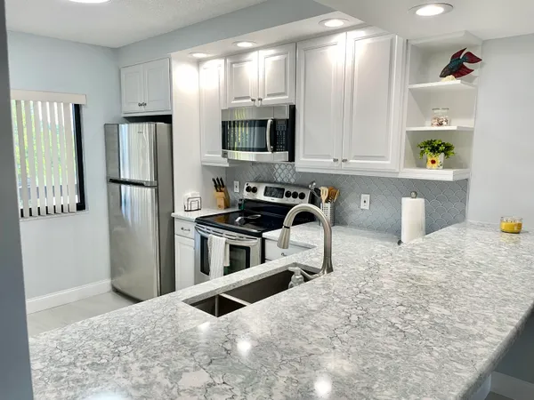 $5,500 | 901 Seafarer Circle, Unit 202, Jupiter, FL 33477