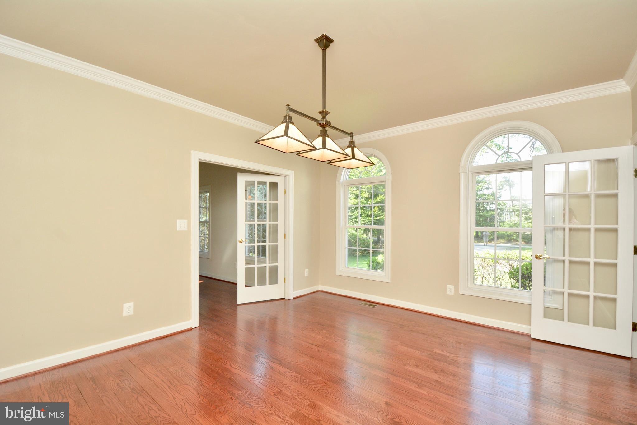 10639 Gunston Road Lorton, VA 22079 - Photo 11 of 58 Dining Room