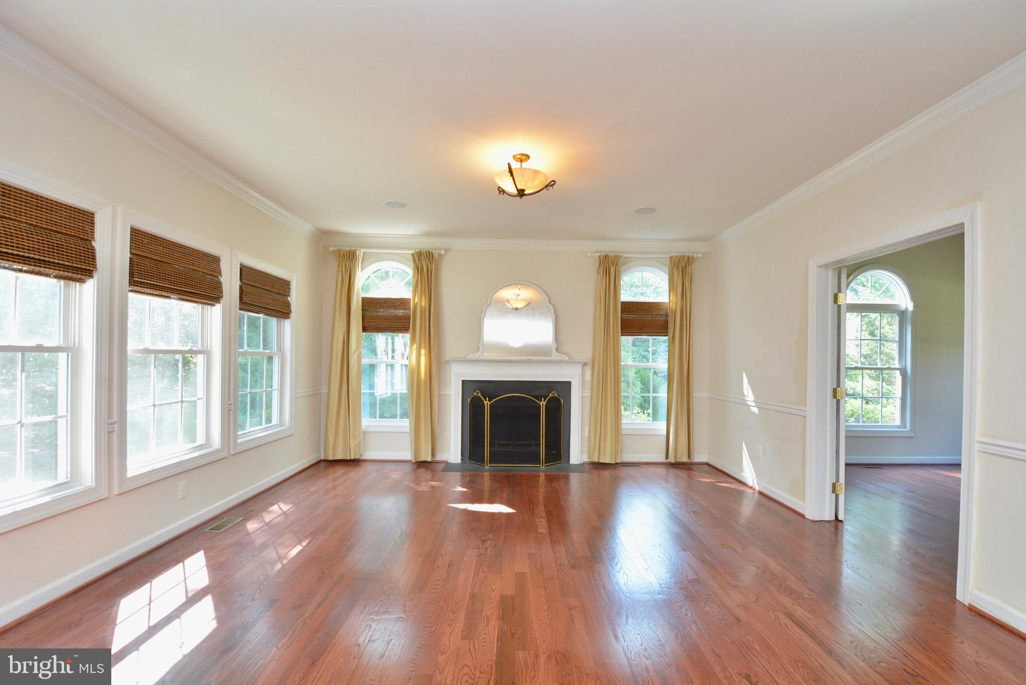 10639 Gunston Road Lorton, VA 22079 - Photo 15 of 58 Family Room
