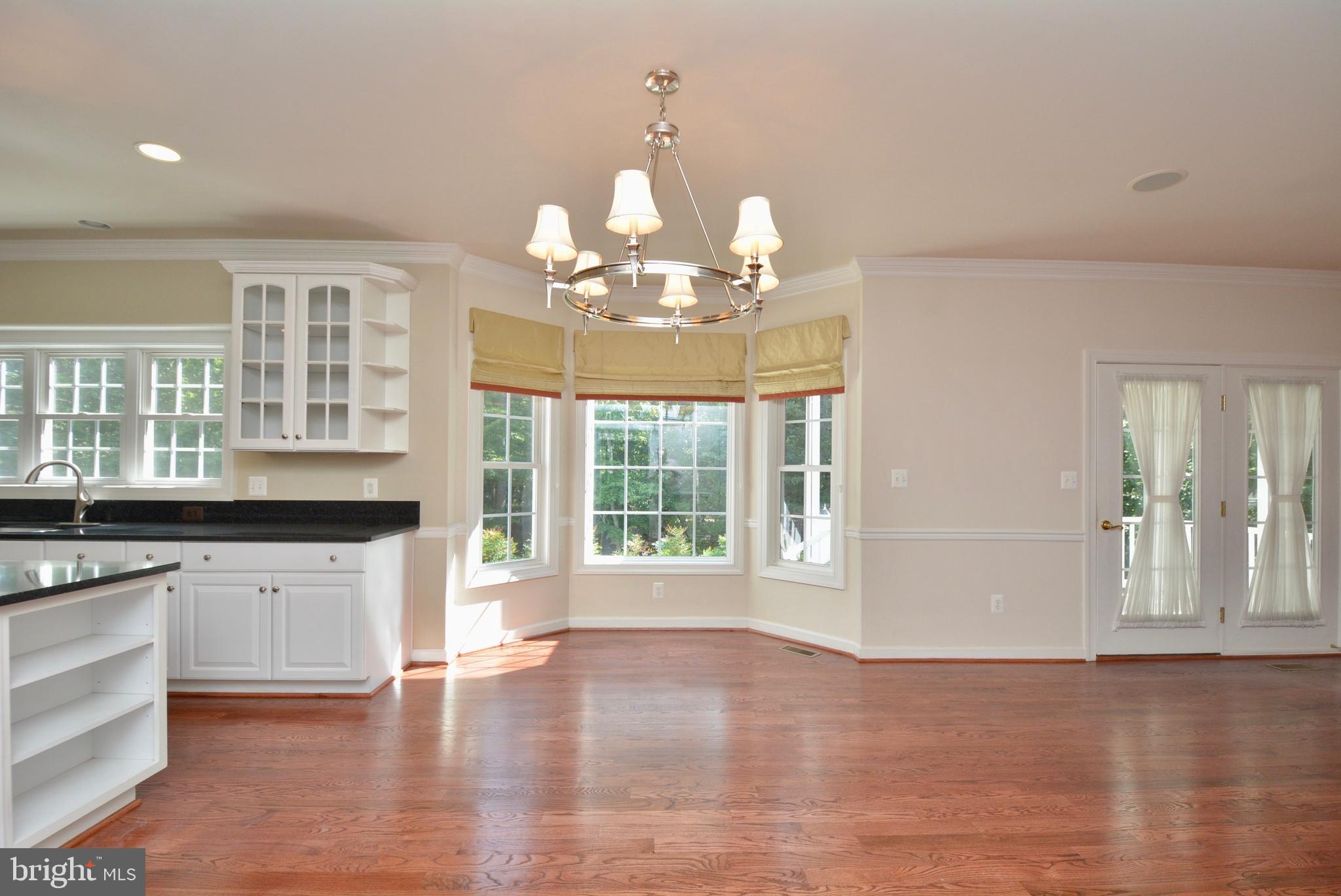 10639 Gunston Road Lorton, VA 22079 - Photo 17 of 58 Eat In Kitchen Area
