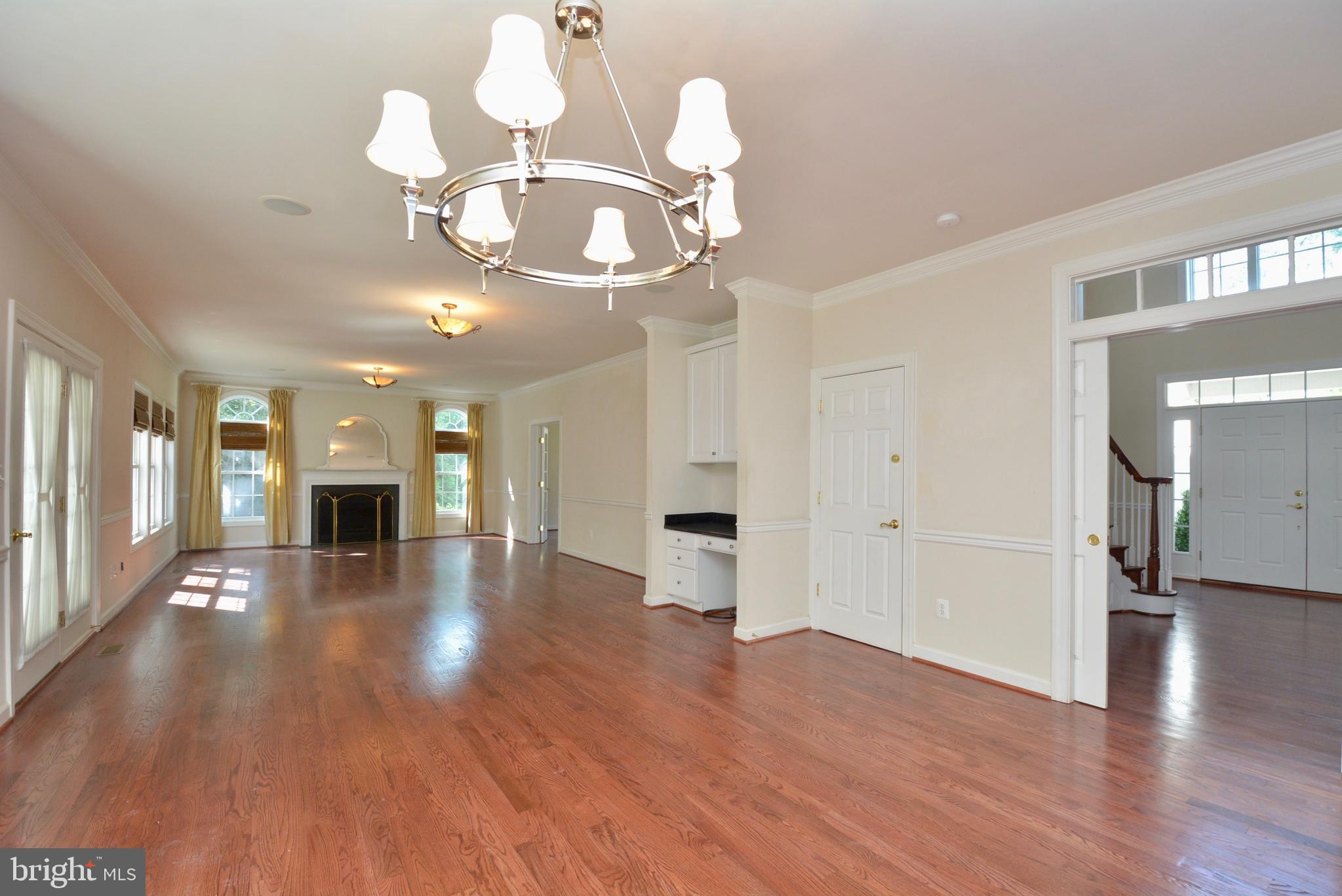 10639 Gunston Road Lorton, VA 22079 - Photo 18 of 58 Gallery Image 18