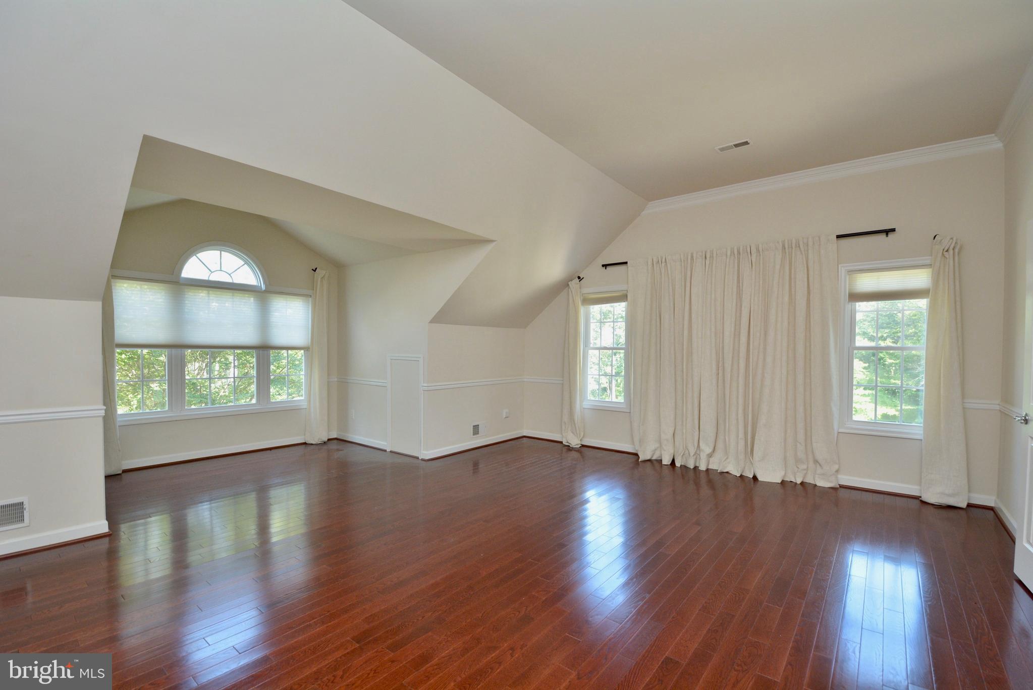 10639 Gunston Road Lorton, VA 22079 - Photo 27 of 58 Gallery Image 27