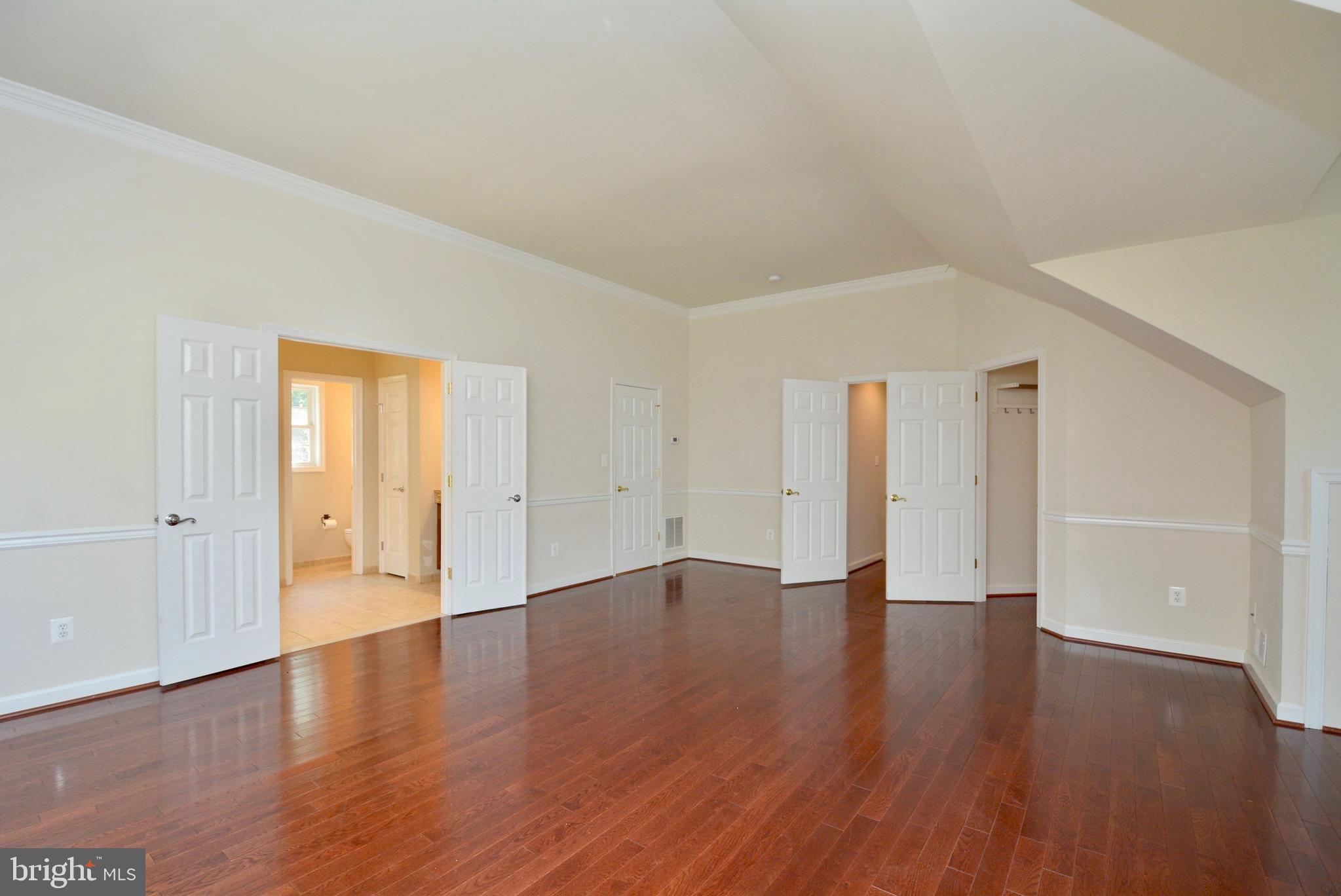 10639 Gunston Road Lorton, VA 22079 - Photo 28 of 58 Gallery Image 28