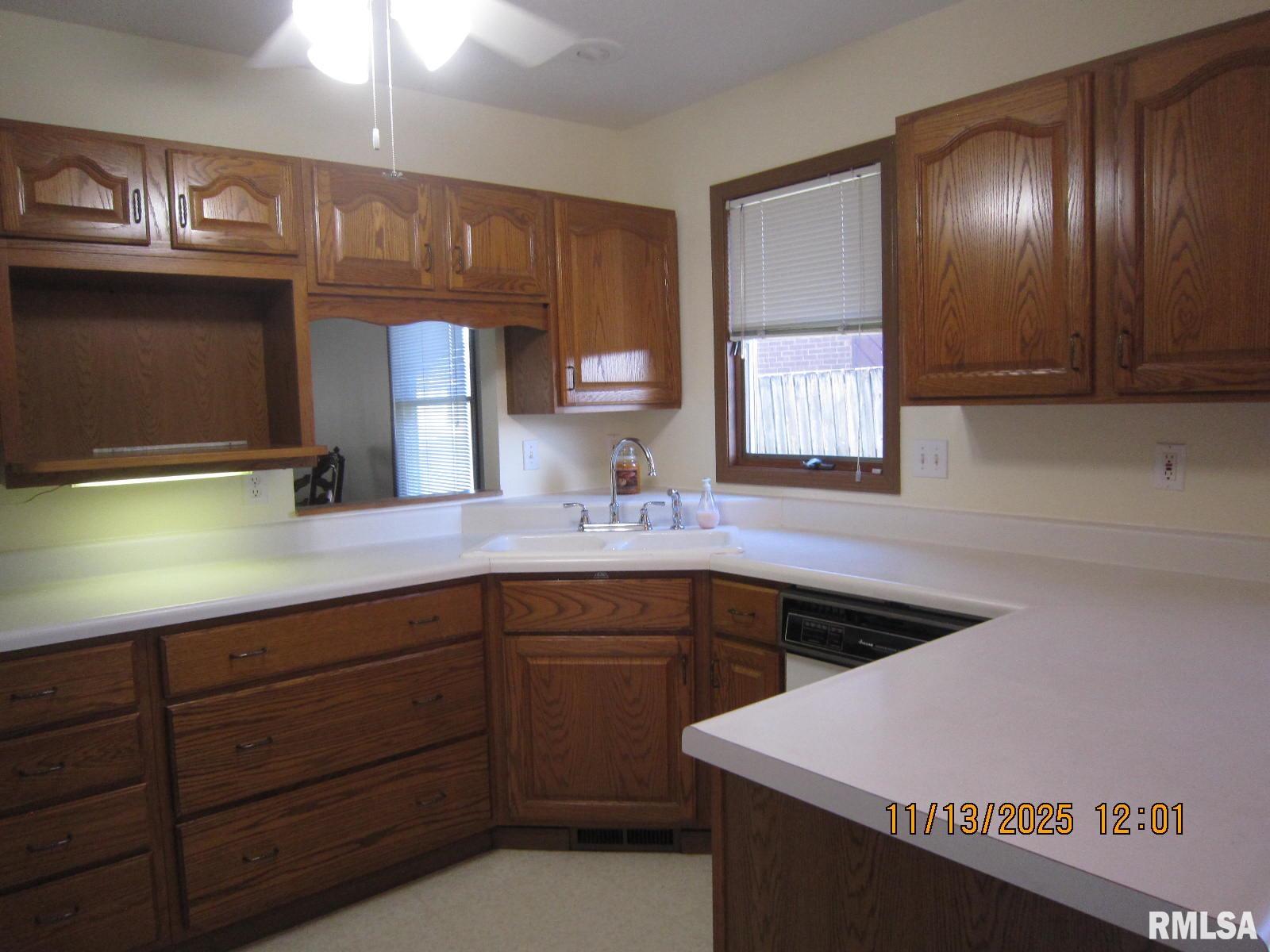 2608 38th Street Moline, IL 61265 - Photo 14 of 42