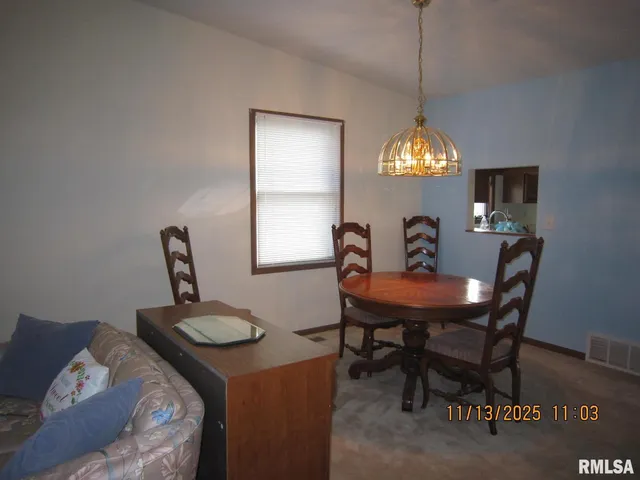 $225,000 | 2608 38th Street, Moline, IL 61265