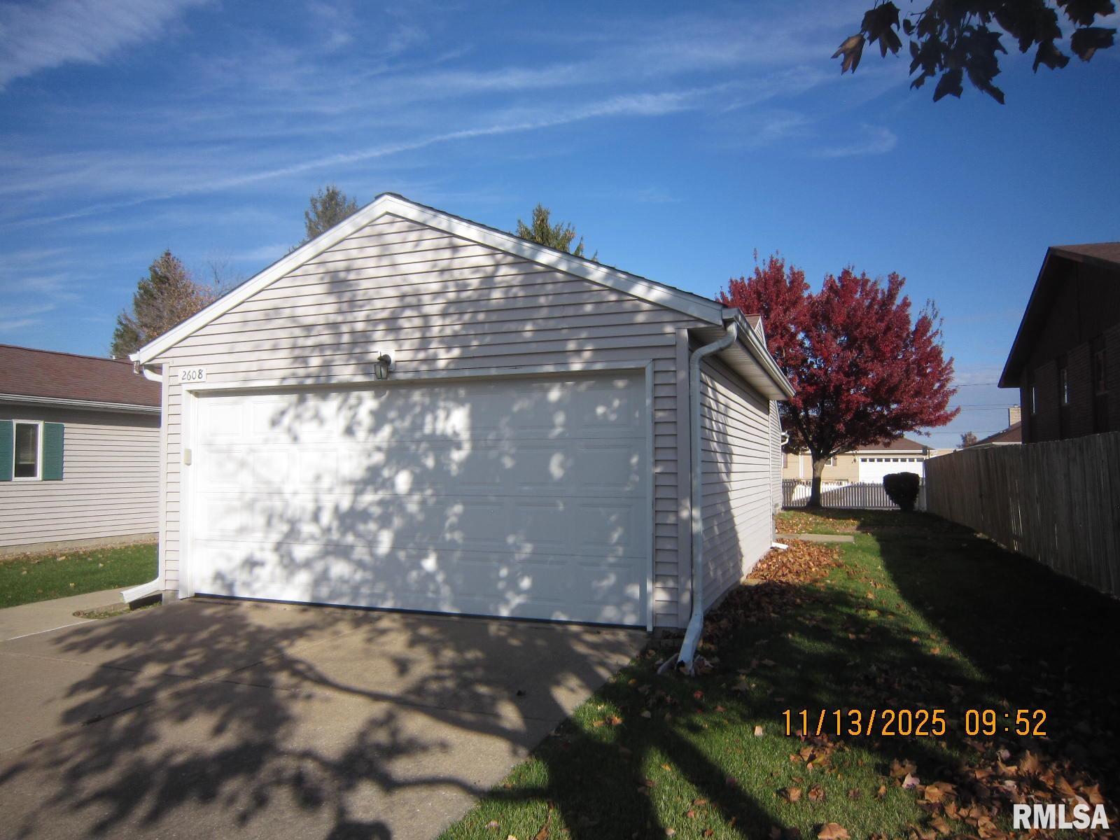 2608 38th Street Moline, IL 61265 - Photo 38 of 42