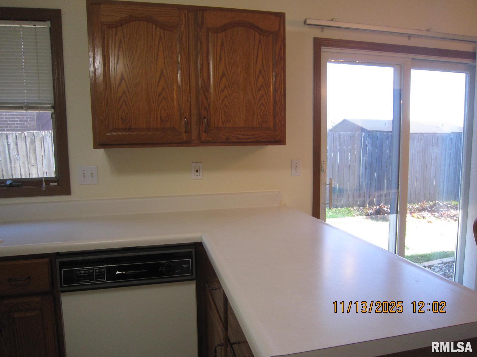 2608 38th Street Moline, IL 61265 - Photo 5 of 42