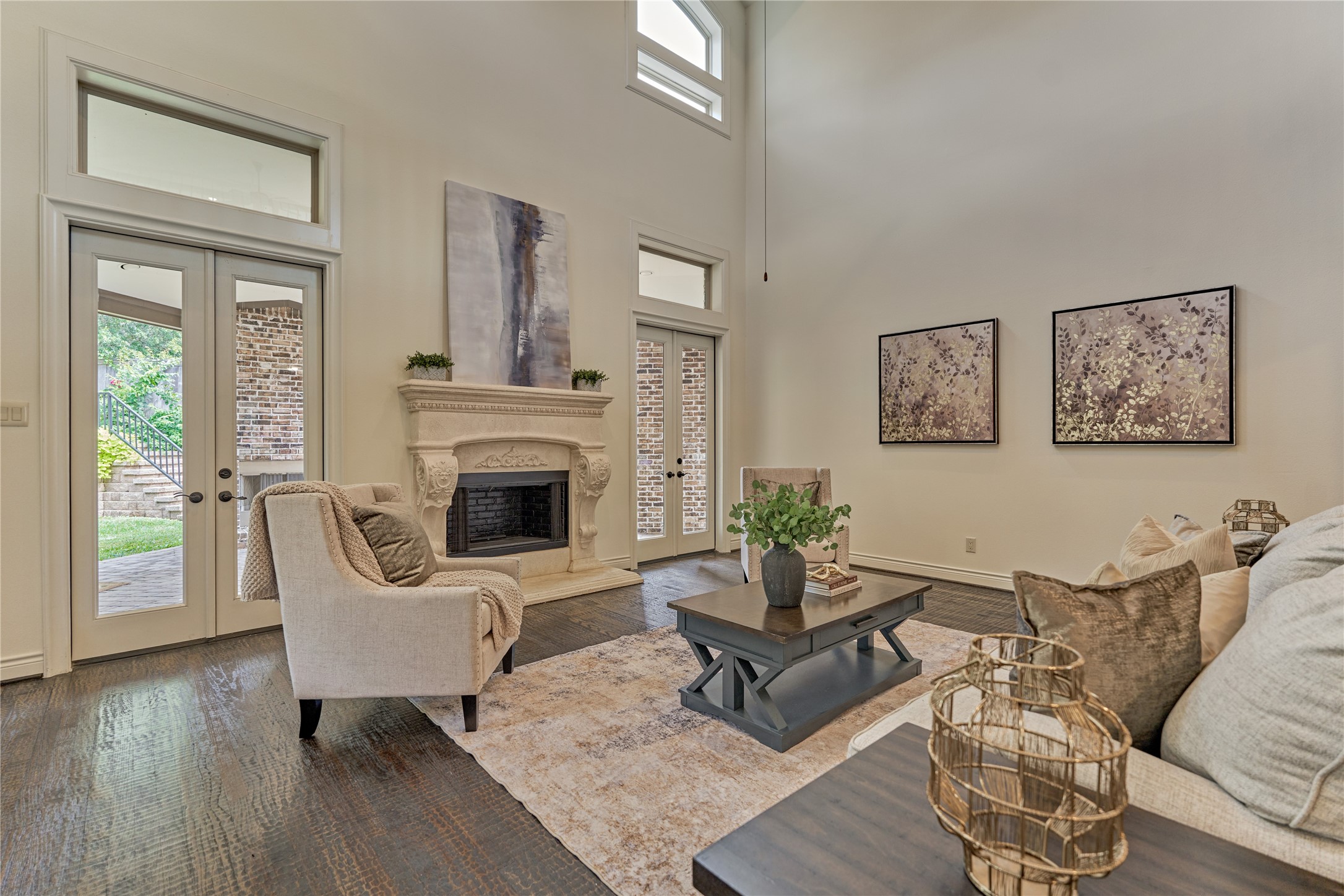 108 Evergreen Oak Drive Conroe, TX 77384 - Photo 19 of 45 Have a large TV? No worries here with plenty of space for TV & media console setup