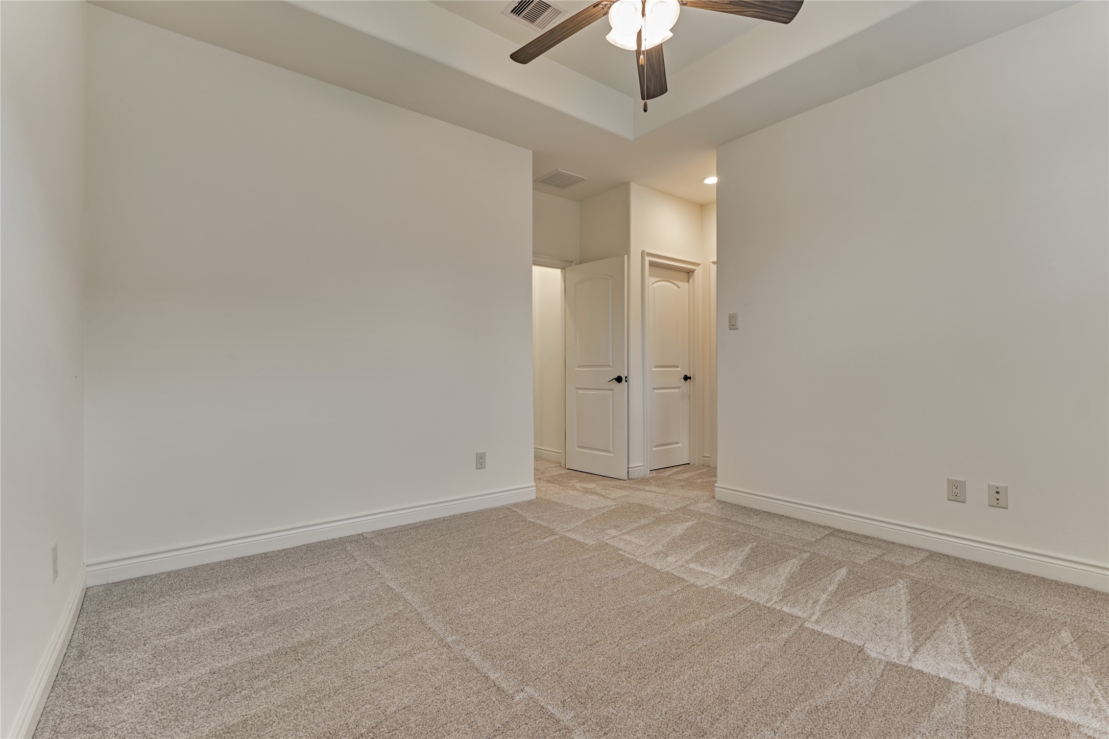 108 Evergreen Oak Drive Conroe, TX 77384 - Photo 39 of 45 5th Bedroom up is situated away from everyone creating a perfect guest suite w/ensuite bath & roomy closet