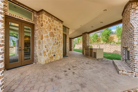 en empty room with windows