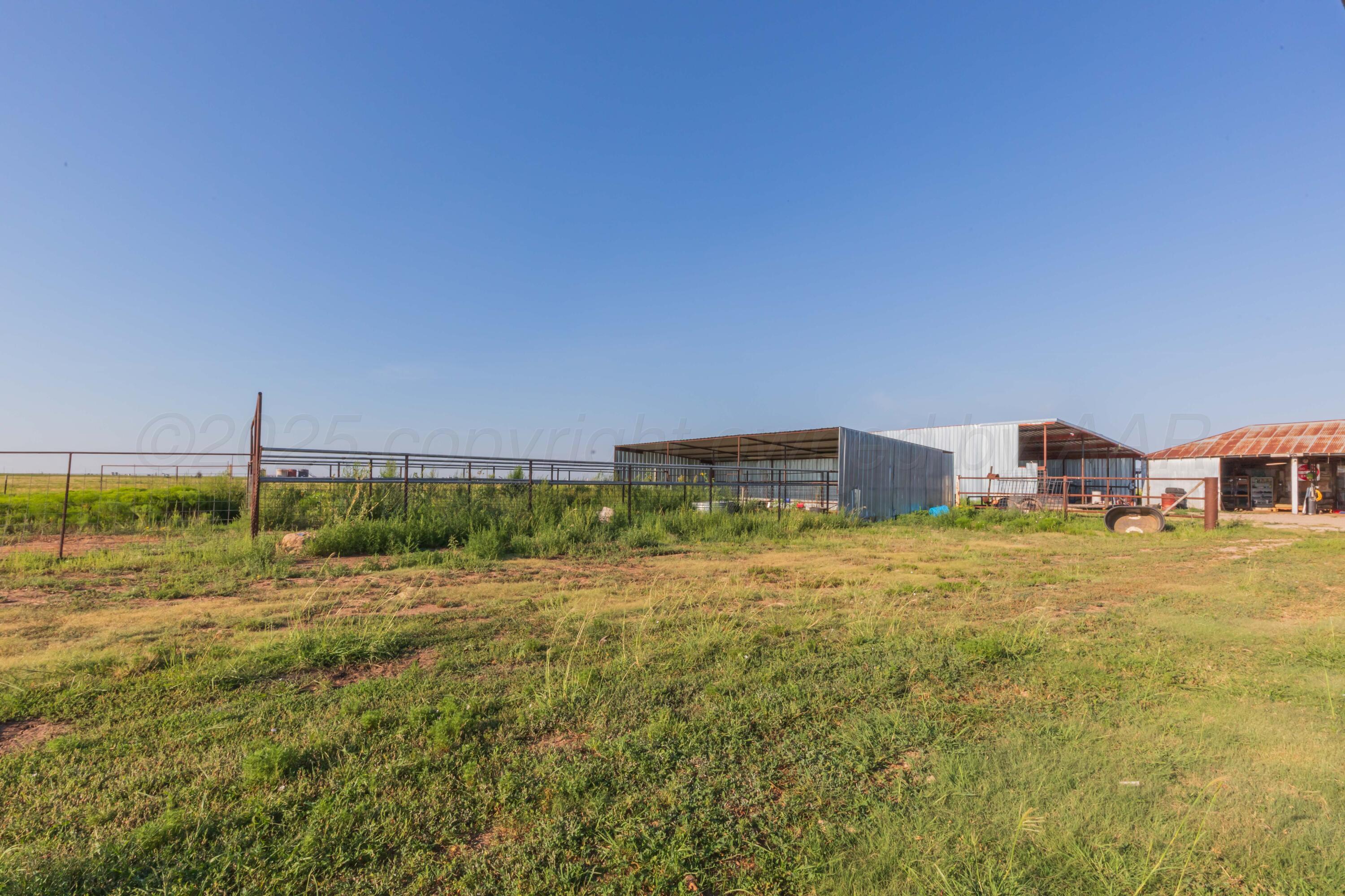 11566 County Road East Pampa, TX 79065 - Photo 36 of 56 a view of a building