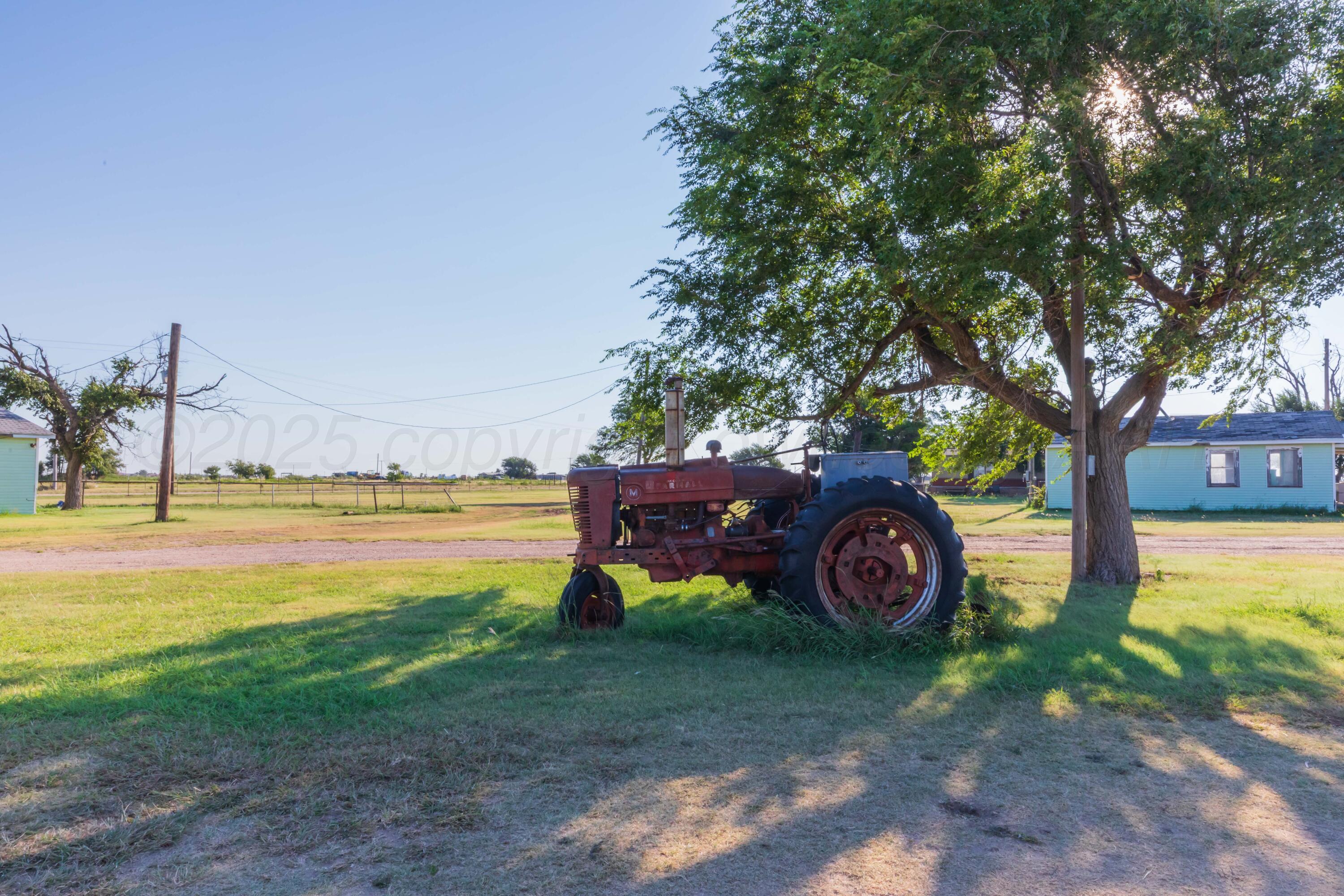 11566 County Road East Pampa, TX 79065 - Photo 38 of 56 a view of a garden with wooden fence