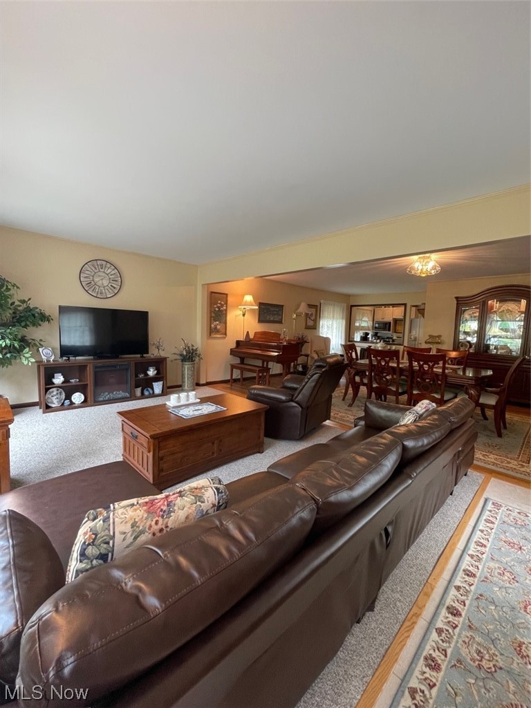 4873 South Sedgewick Road Cleveland, OH 44124 - Photo 12 of 35 Gallery Image 12