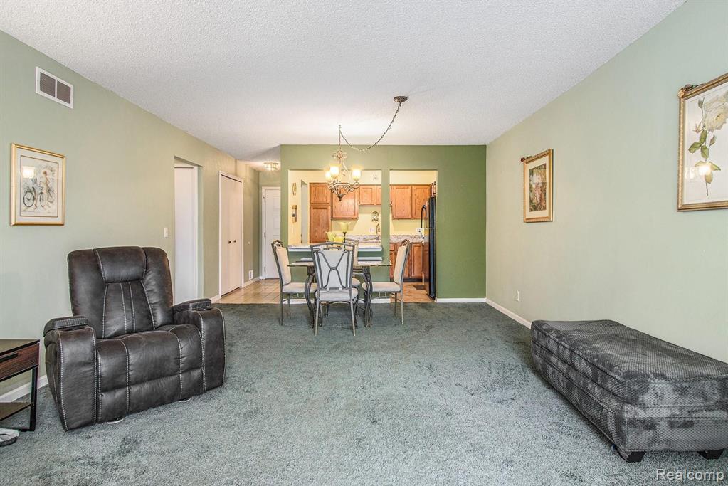 11773 Sycamore Road, Unit 25 Plymouth, MI 48170 - Photo 17 of 34