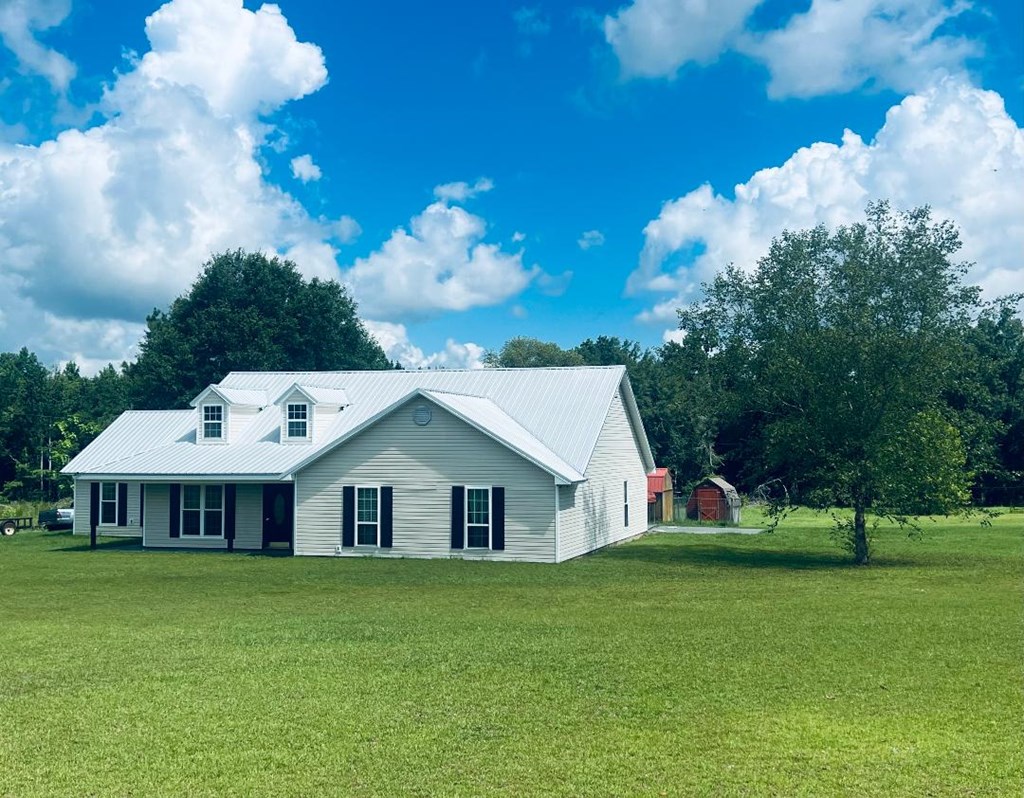 230 Martin Road Slocomb, AL 36375 - Photo 2 of 27