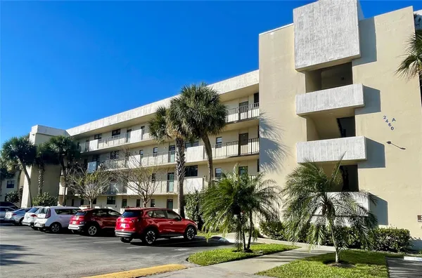 $2,000 | 2460 DC Country Club Boulevard, Unit 408A, Deerfield Beach, FL 33442
