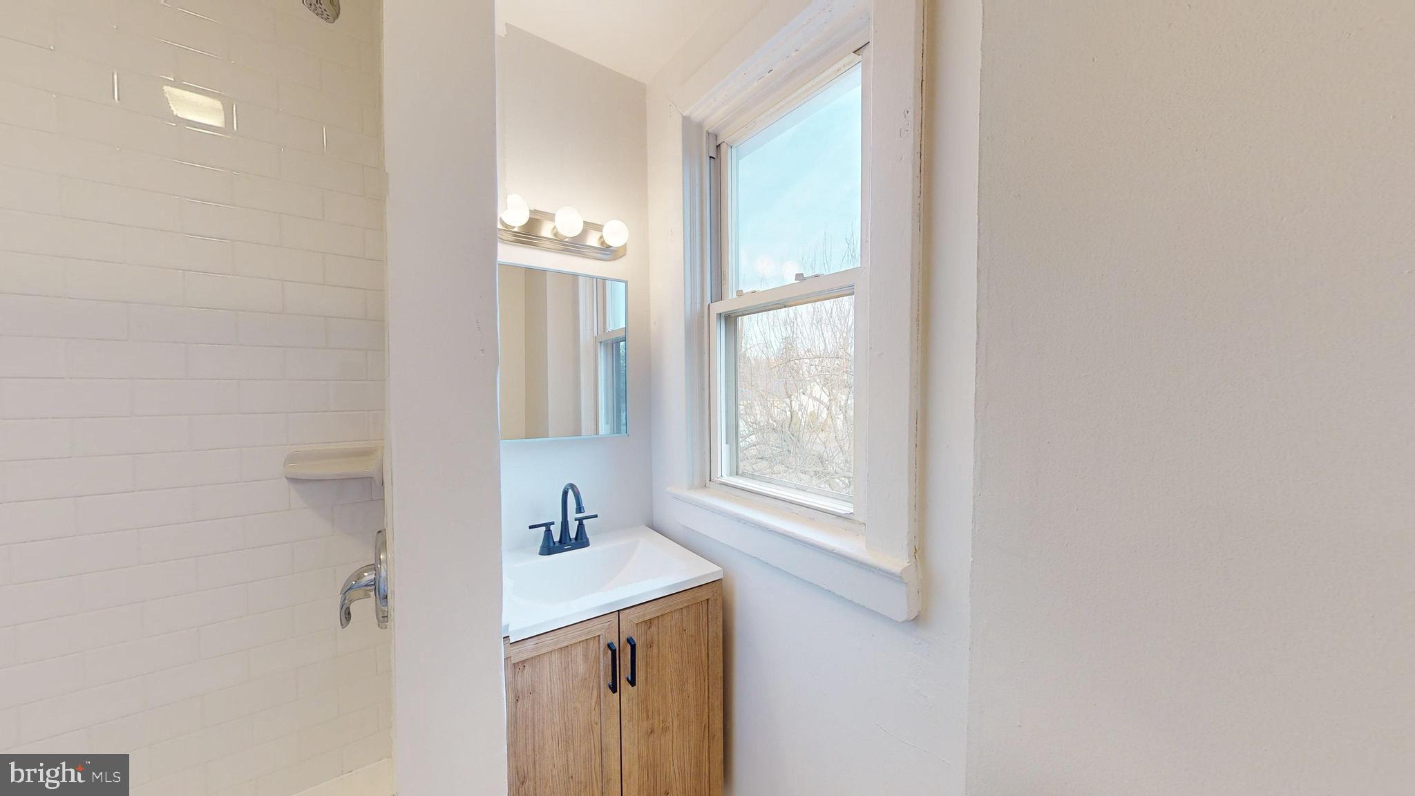 769 Mission Road Trenton, NJ 08620 - Photo 5 of 26 Gallery Image 5