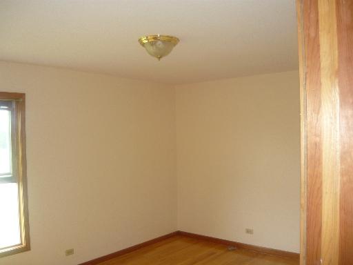 648 Ogee Road Earlville, IL 60518 - Photo 6 of 8 Gallery Image 6
