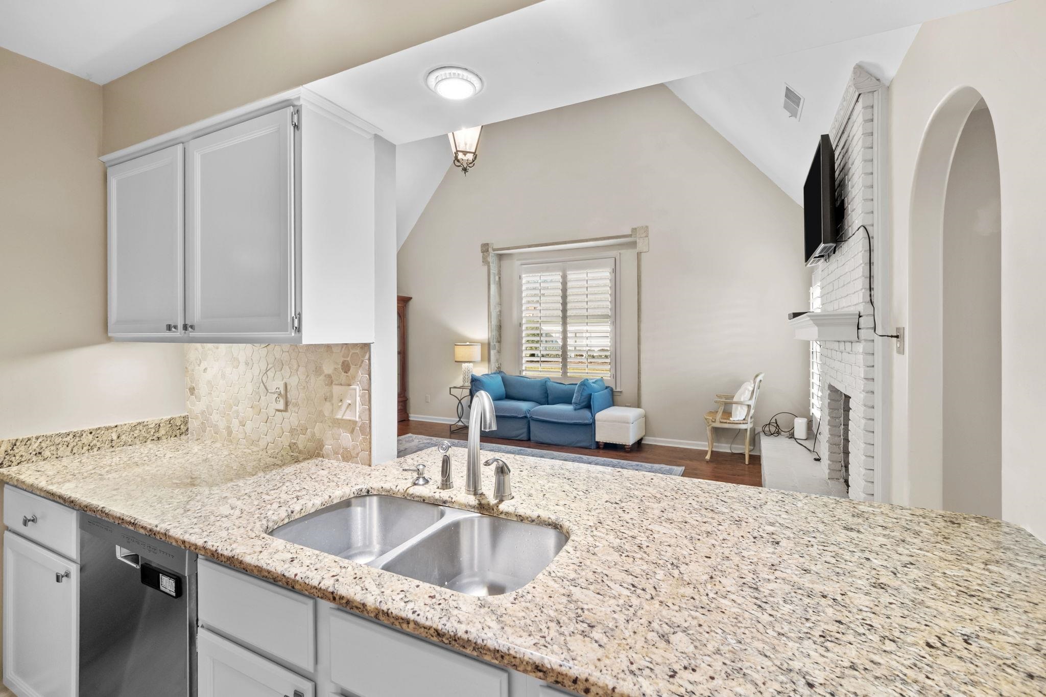 1911 Allenby Road Germantown, TN 38139 - Photo 8 of 27