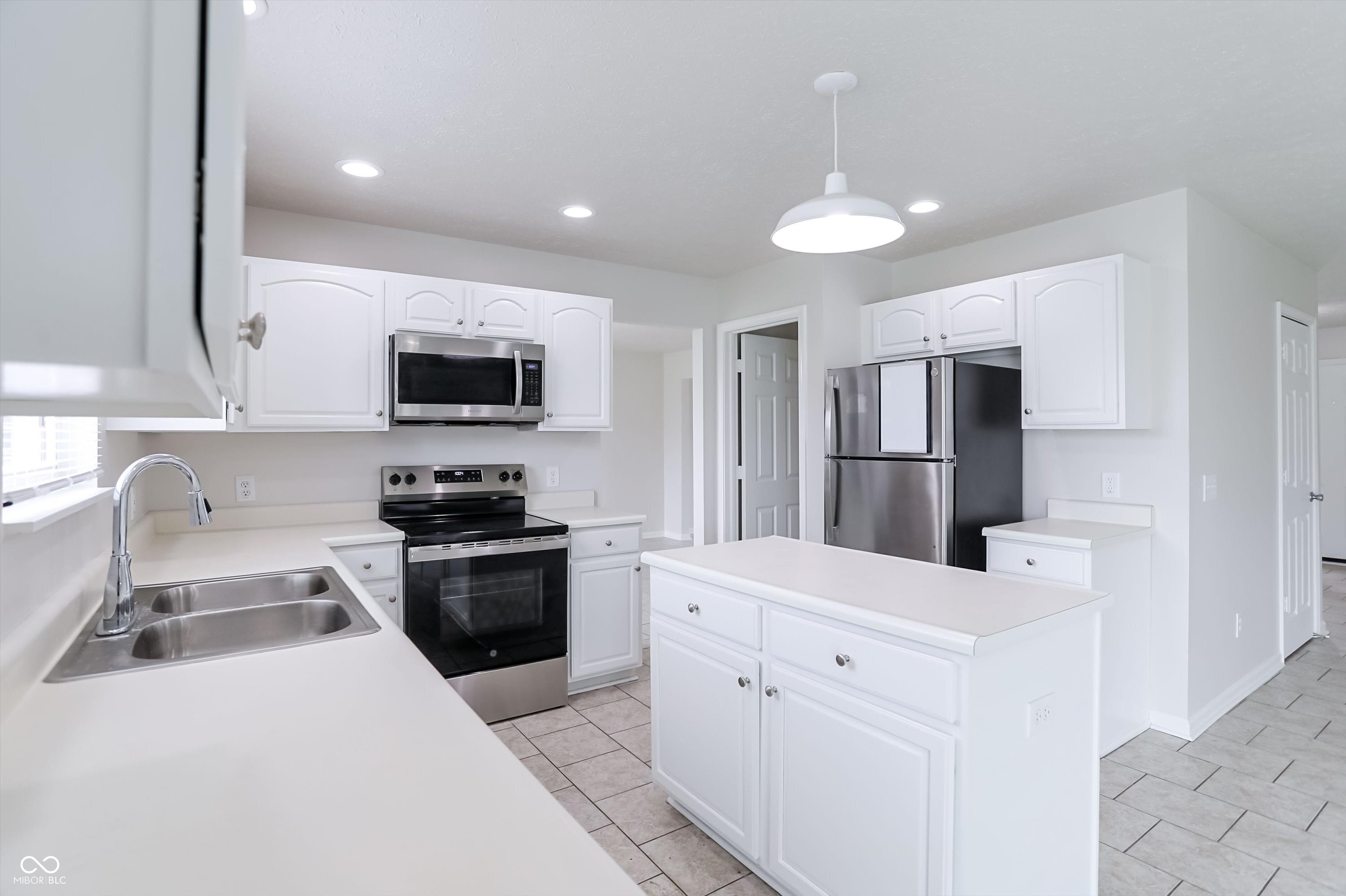 13208 Radnor Way Fishers, IN 46038 - Photo 21 of 60
