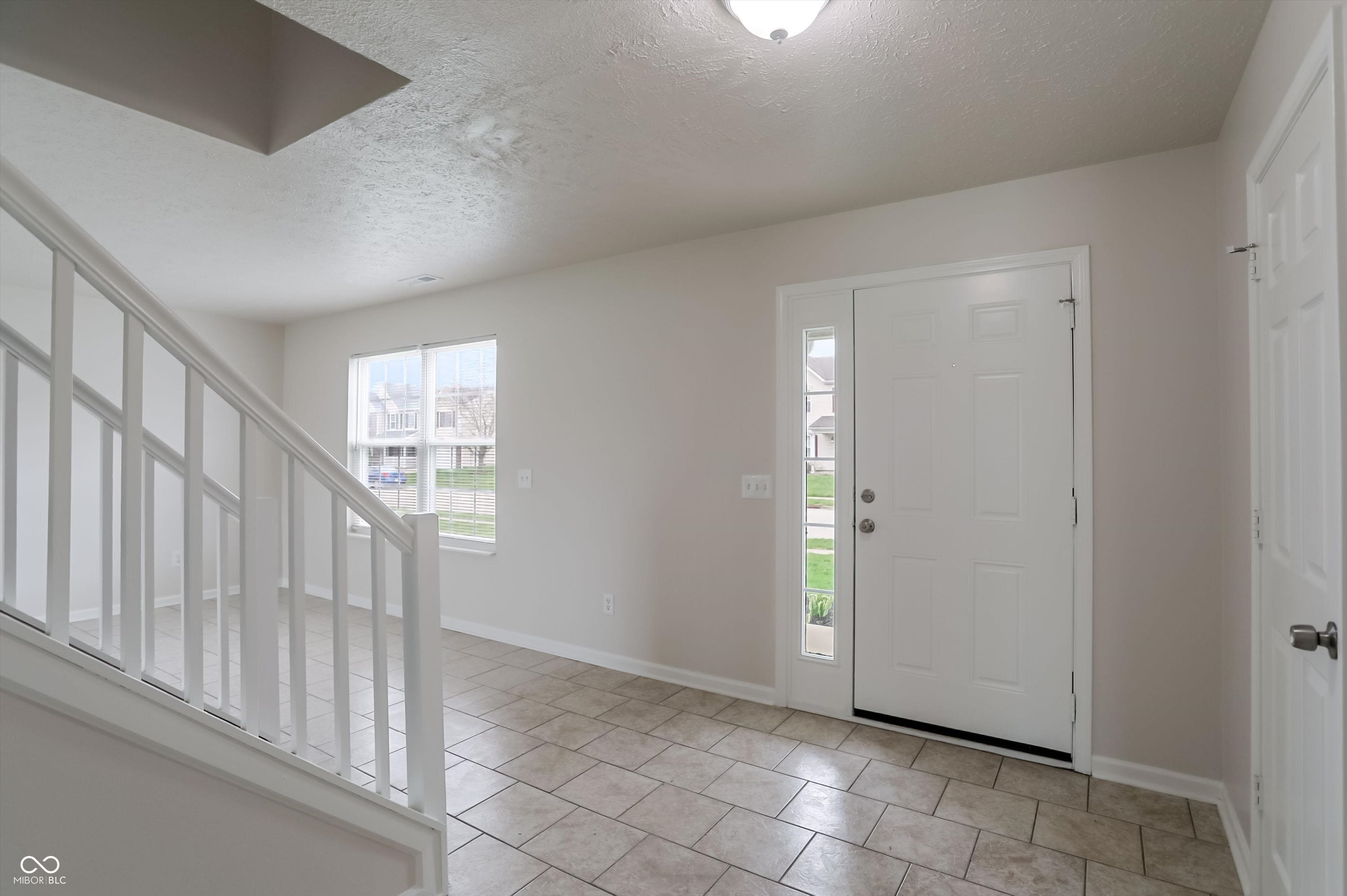 13208 Radnor Way Fishers, IN 46038 - Photo 3 of 60