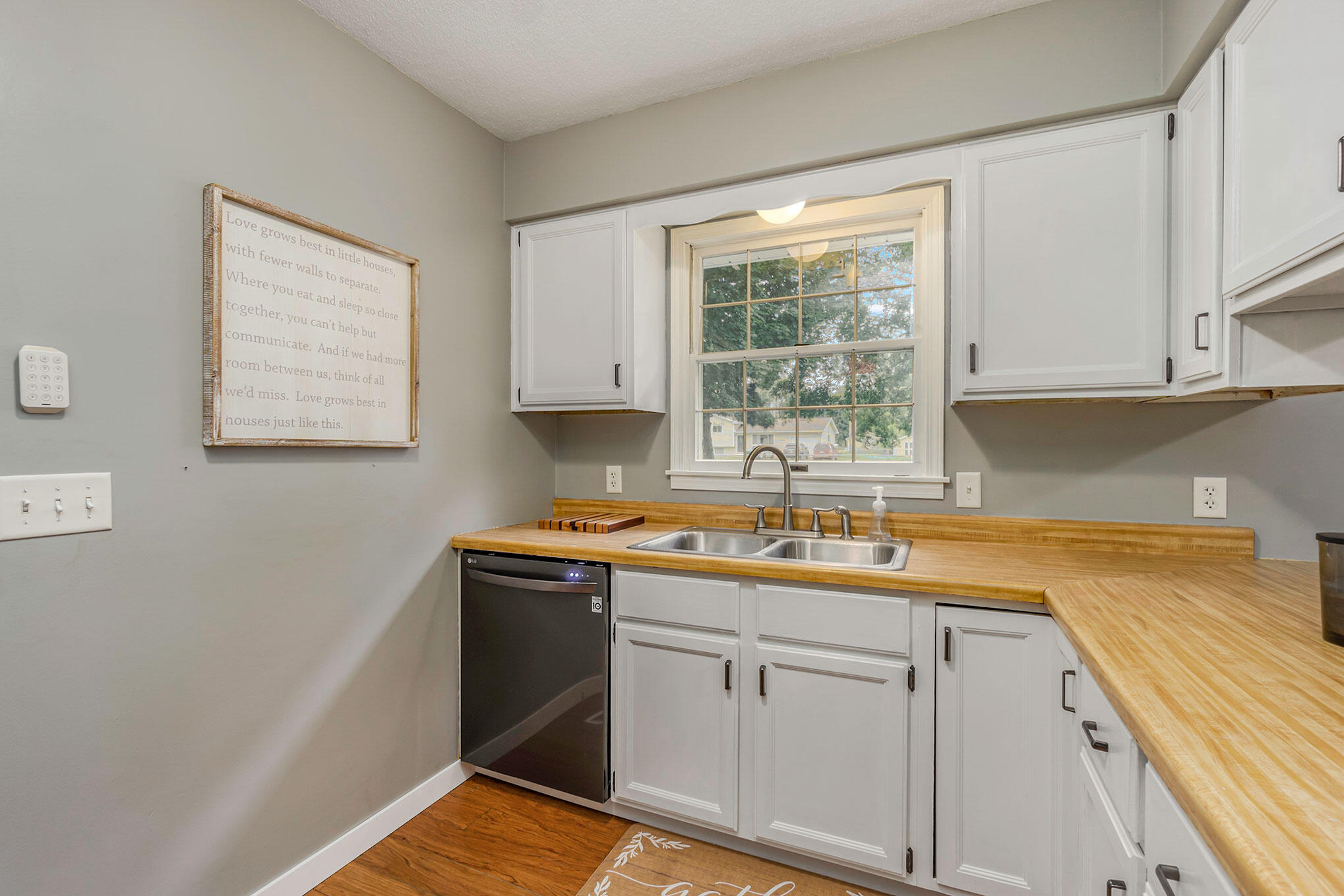 17295 Mackinaw Three Rivers, MI 49093 - Photo 16 of 32 _DSC5184