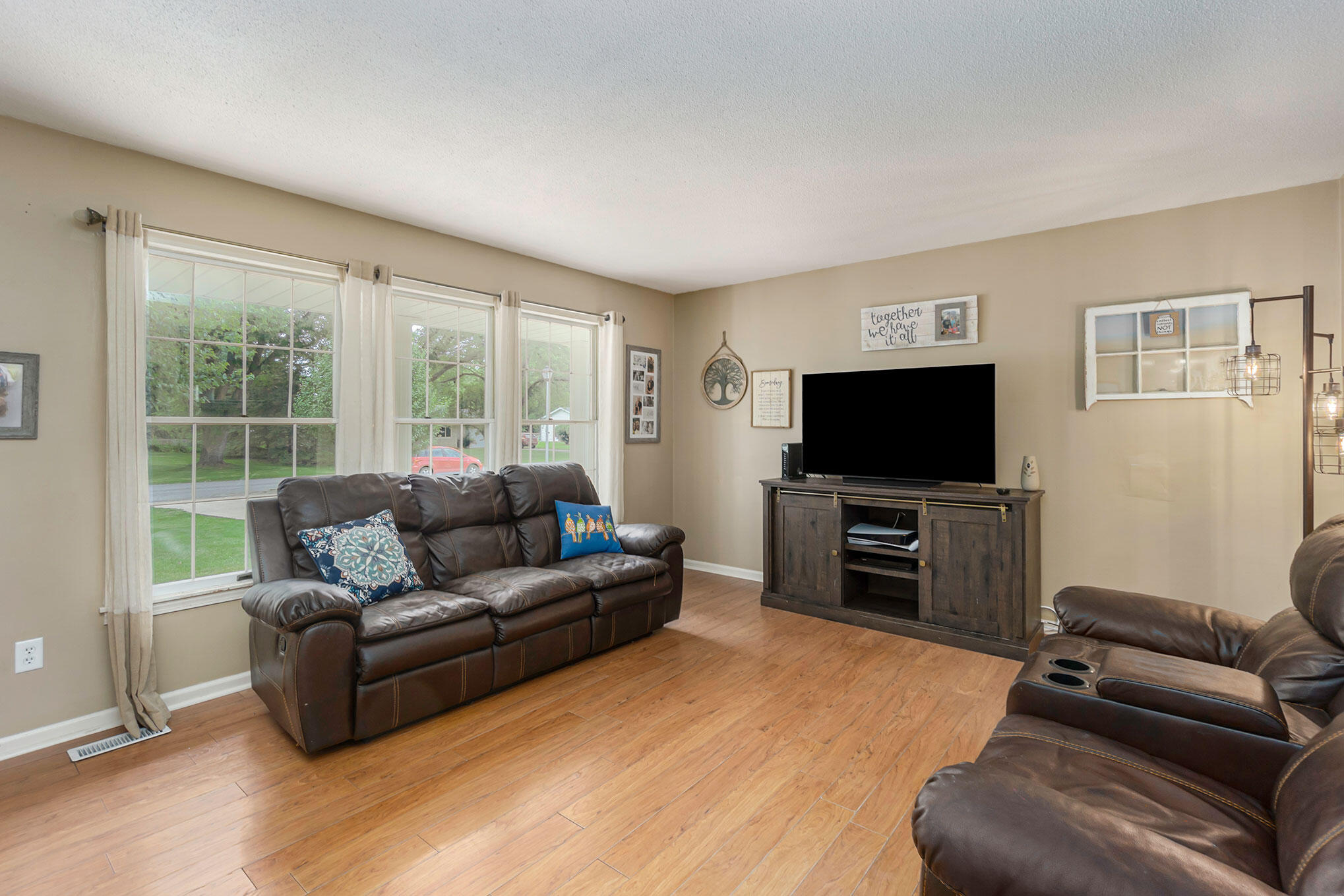 17295 Mackinaw Three Rivers, MI 49093 - Photo 7 of 32 _DSC5135