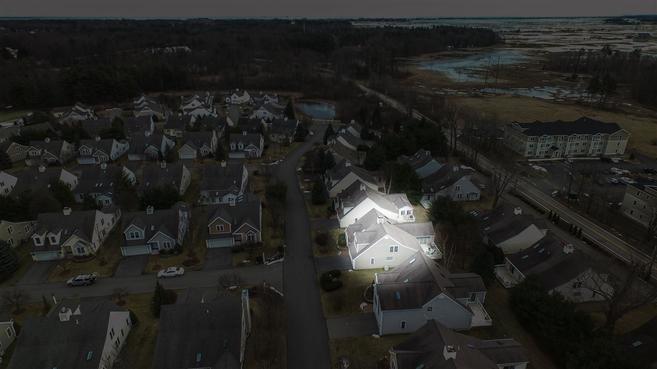 96 Hampton Meadows Hampton, NH 03842 - Photo 4 of 40 Gallery Image 4