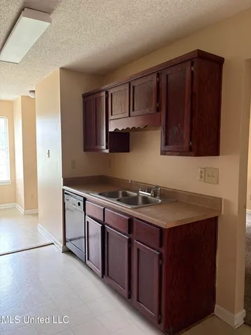 $169,900 | 7429 Perrin Lane, Horn Lake, MS 38637