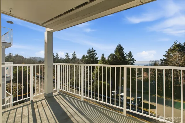 $274,997 | 28610 16th Avenue South, Unit 303, Federal Way, WA 98003