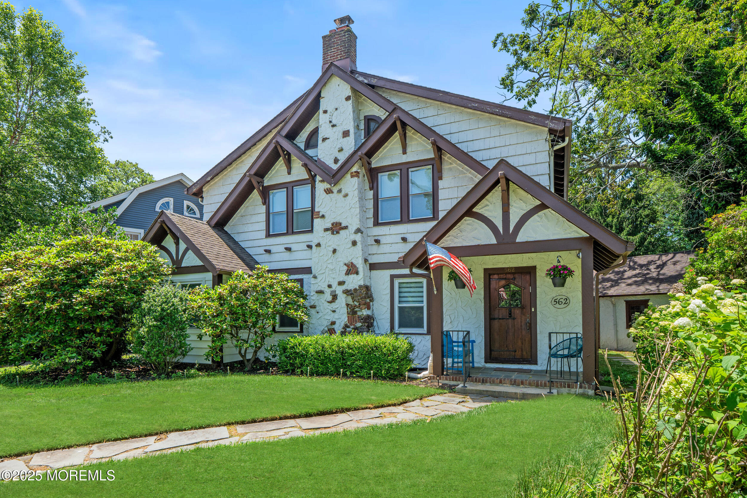 562 North Edgemere Drive West Allenhurst, NJ 07711 - Photo 1 of 36 013